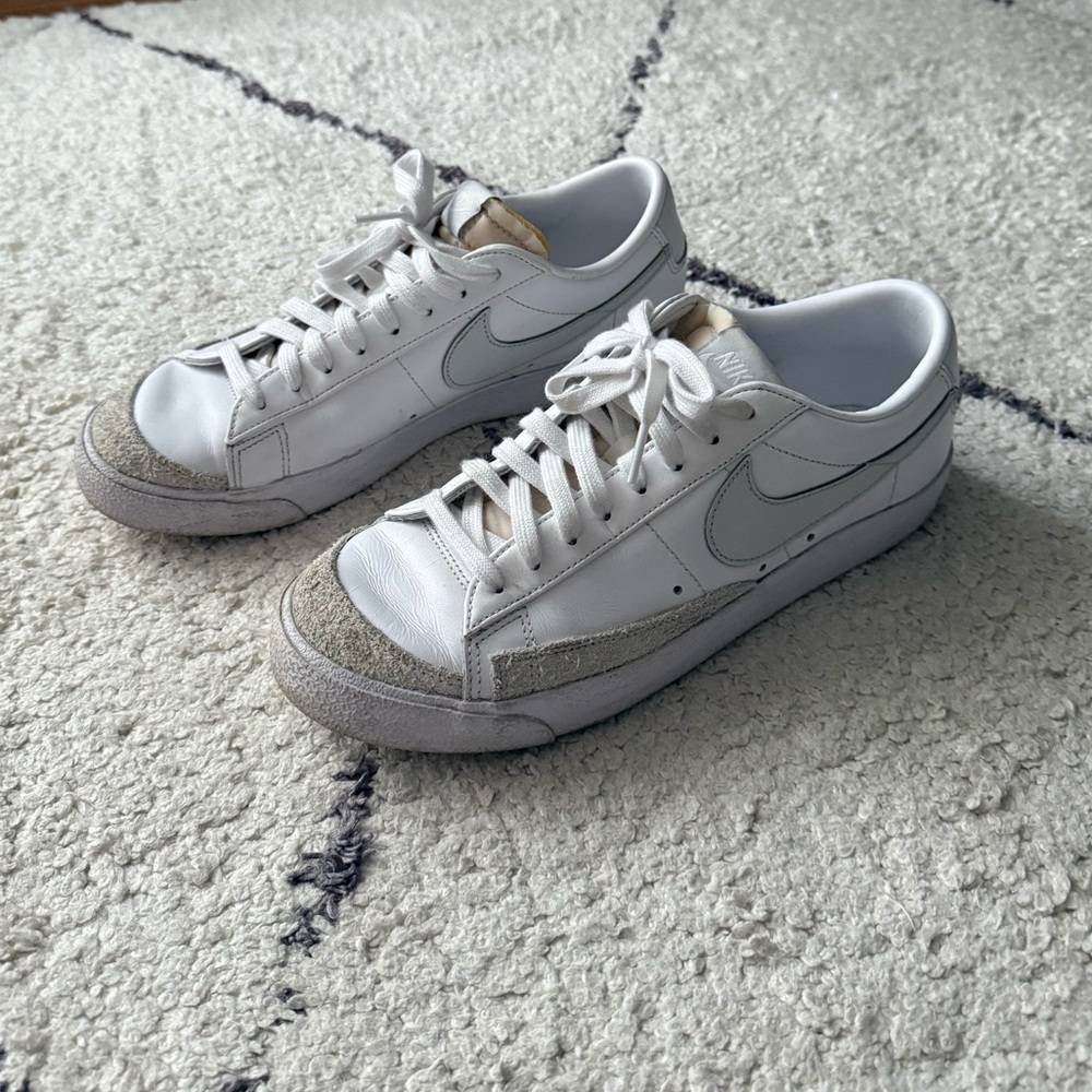 Nike white low blazer women’s sneaker